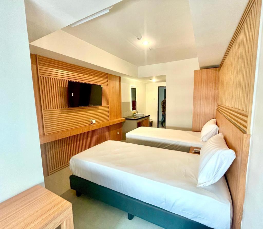 Nemuru Hotel Ciputat Pondokcabe Hilir Bagian luar foto