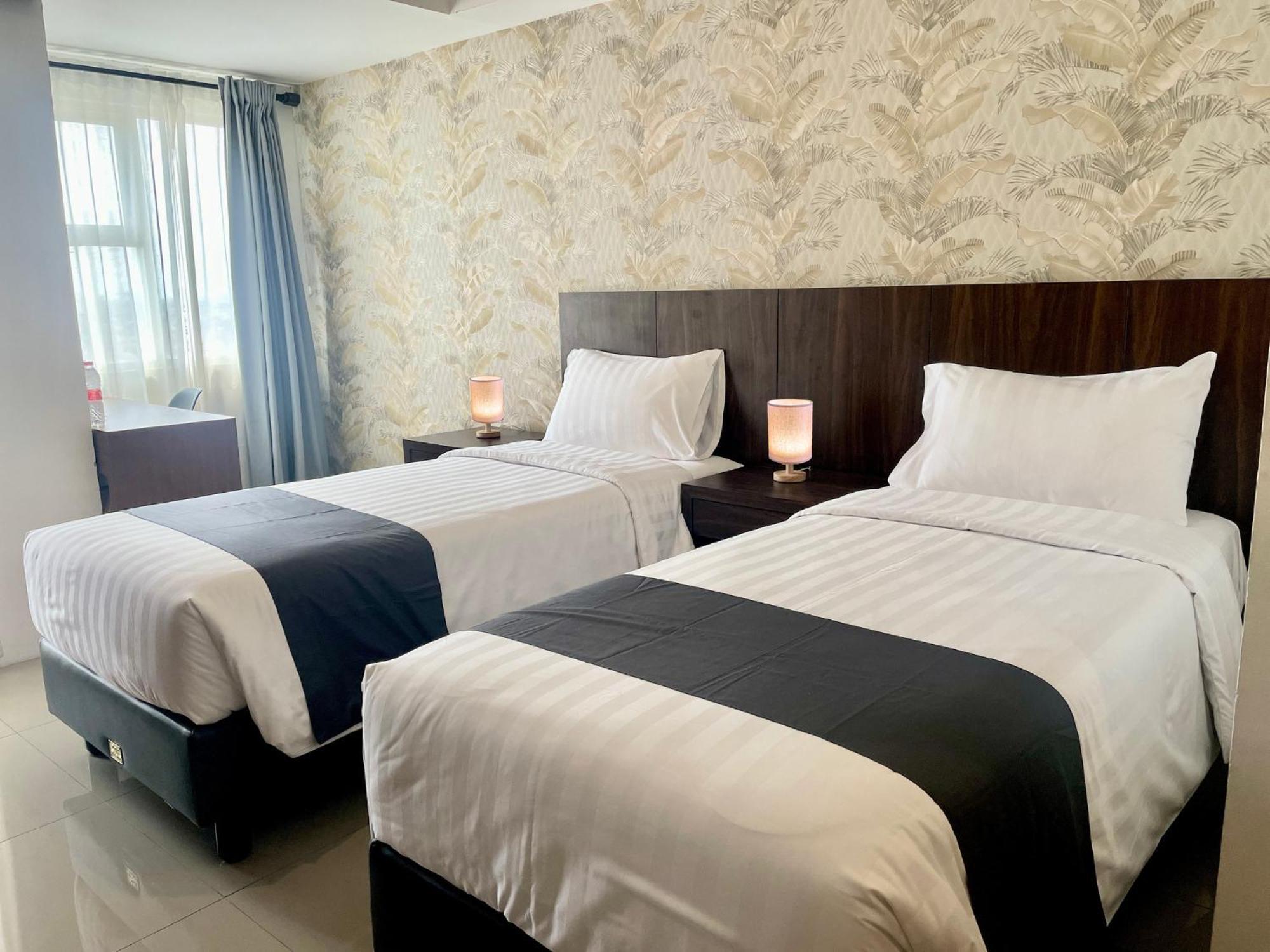 Nemuru Hotel Ciputat Pondokcabe Hilir Bagian luar foto